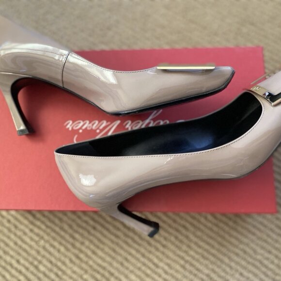 Roger Vivier Taupe Leather Gold Belle Buckle Heels Pumps - Picture 5 of 12